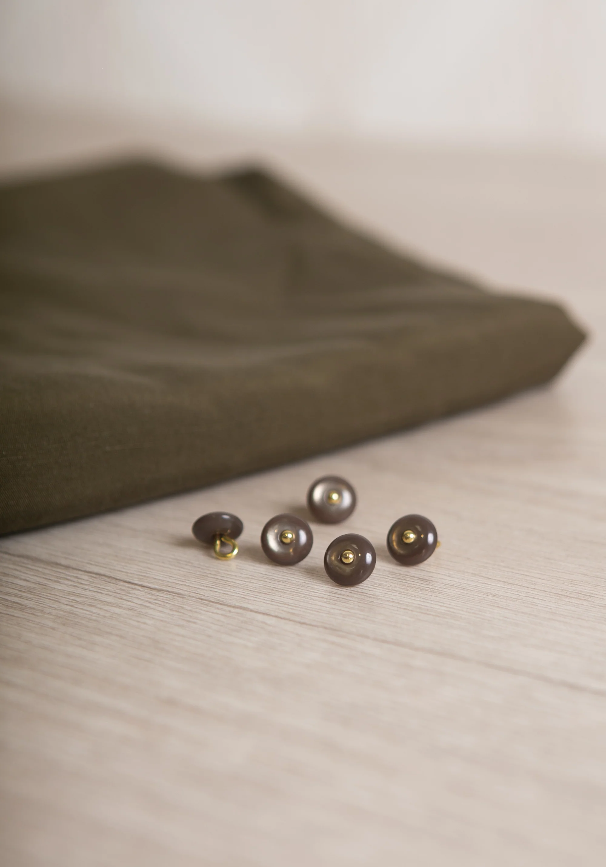 Bouton à coudre en nacre Wink Glossy 10 mm - Plusieurs couleurs - Image 12