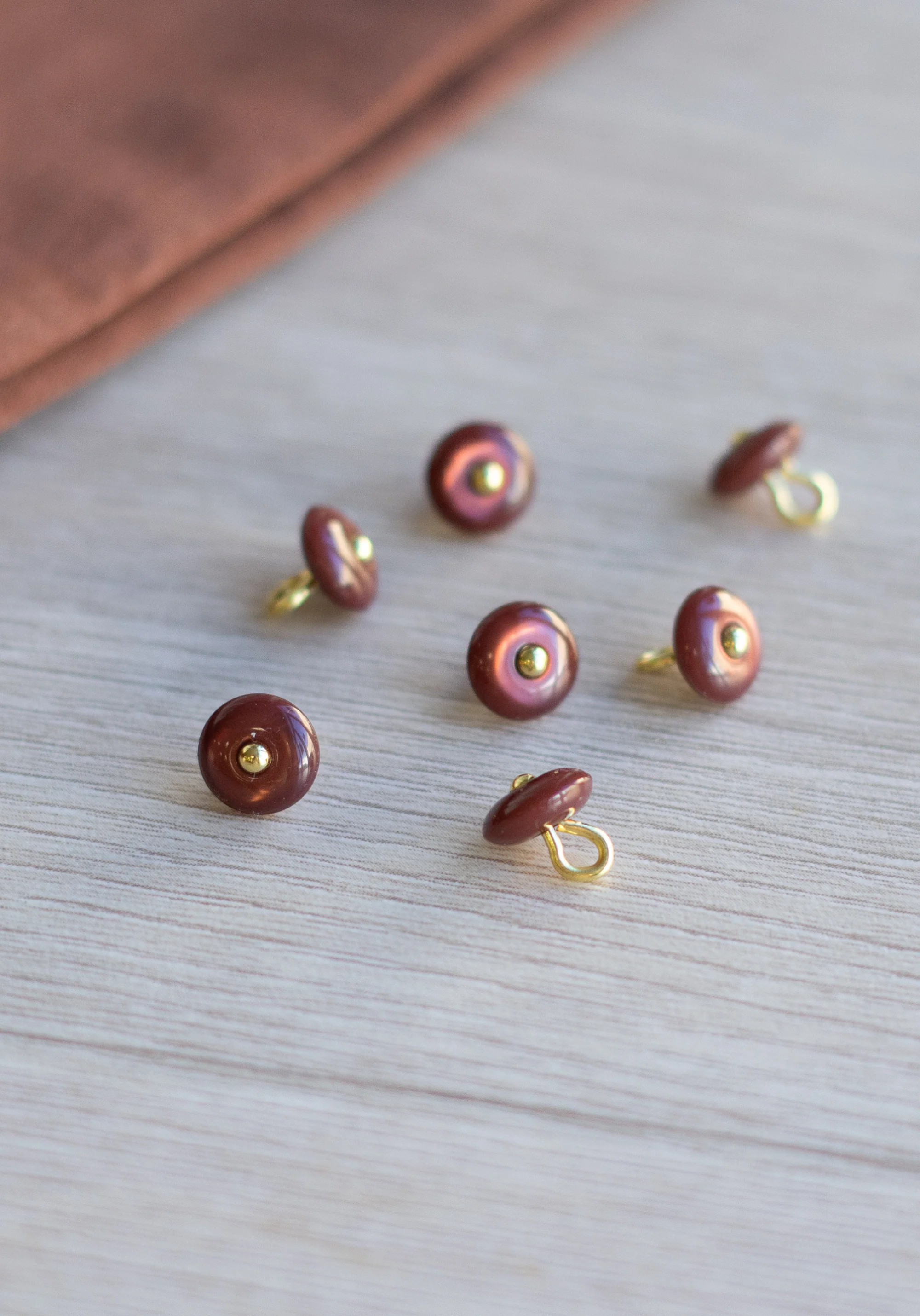 Bouton à coudre en nacre Wink Glossy 10 mm - Plusieurs couleurs - Image 7