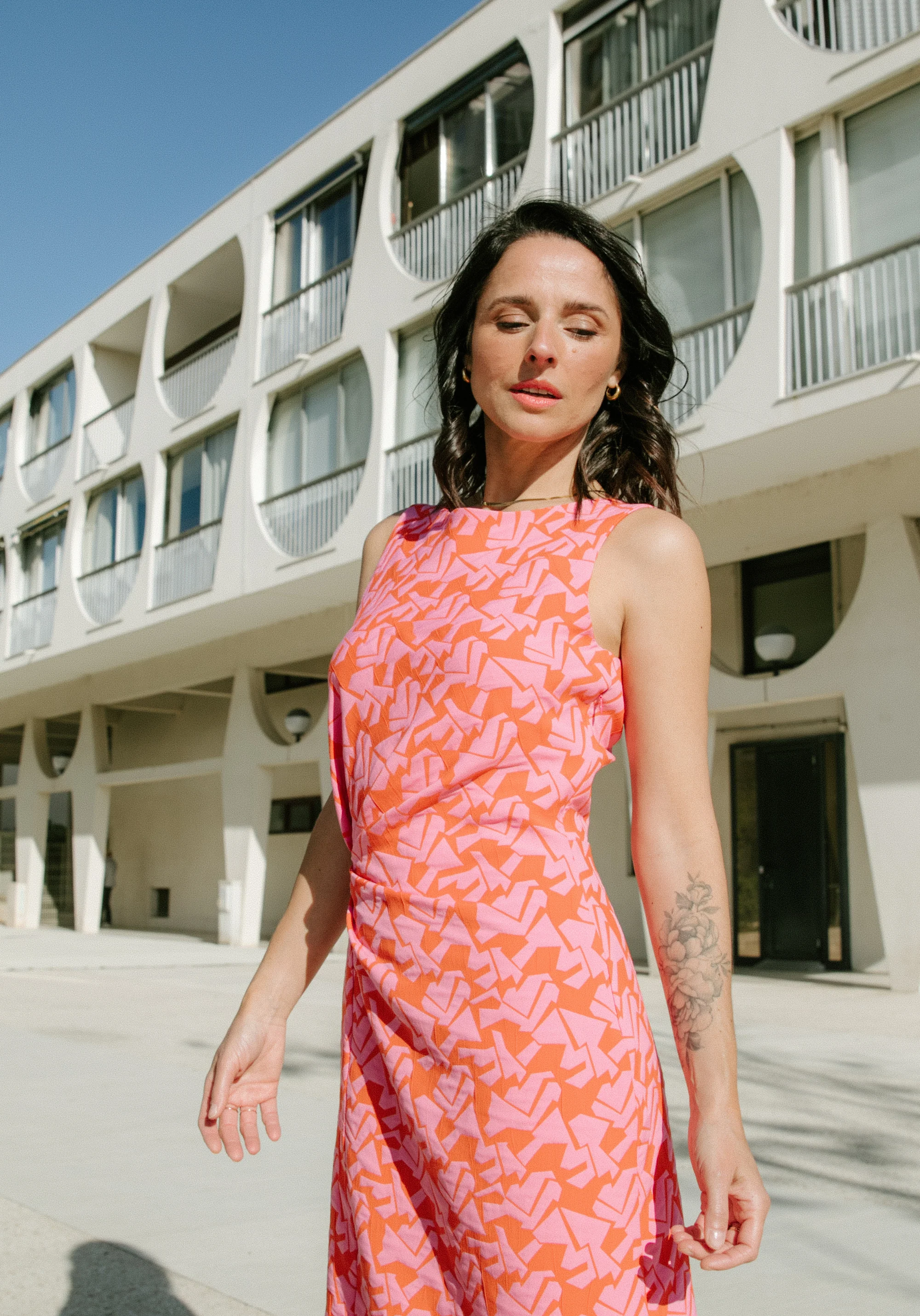 Box Couture - La Robe Drapée Twist - Image 10