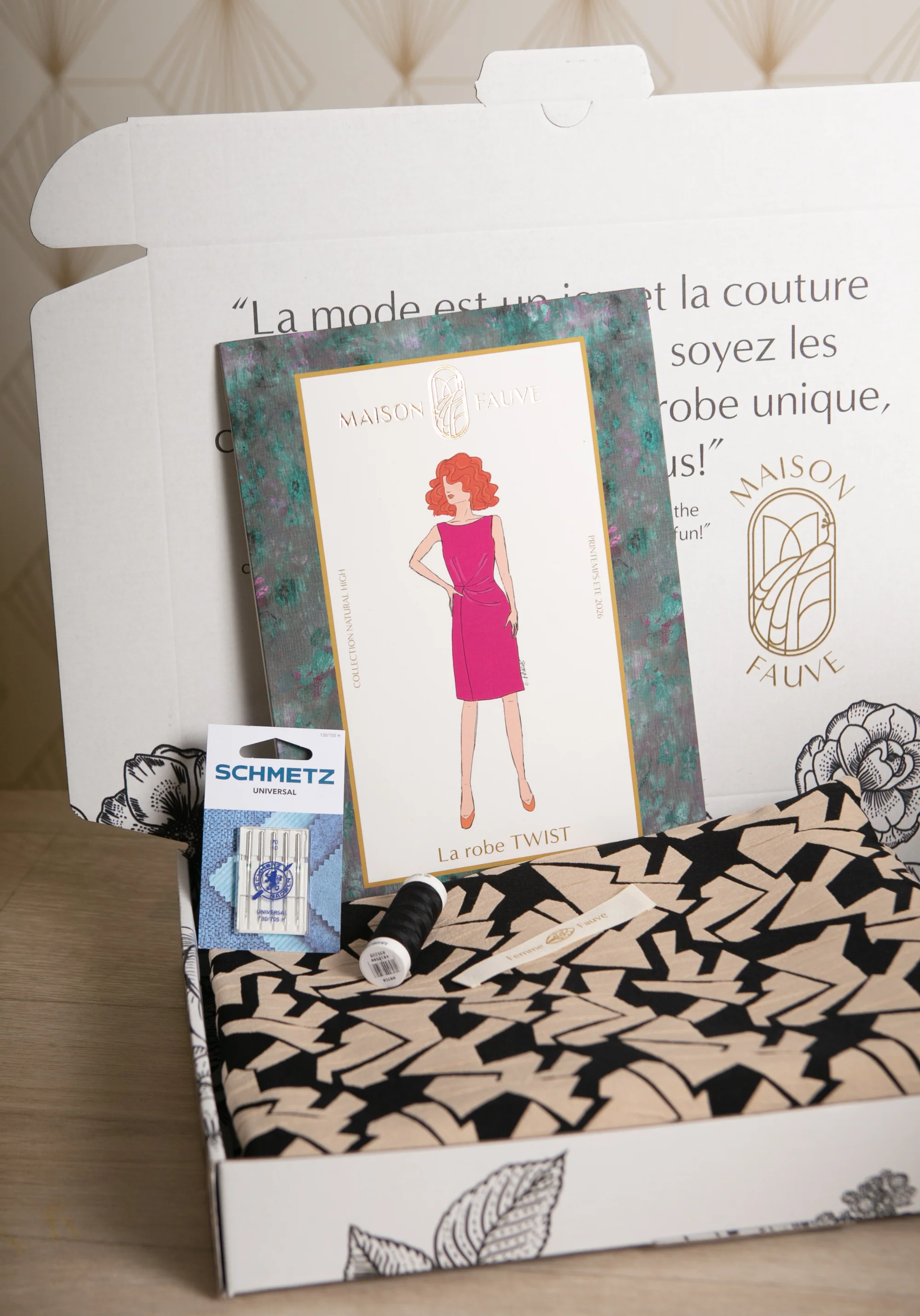 Box Couture - La Robe Drapée Twist - Image 11