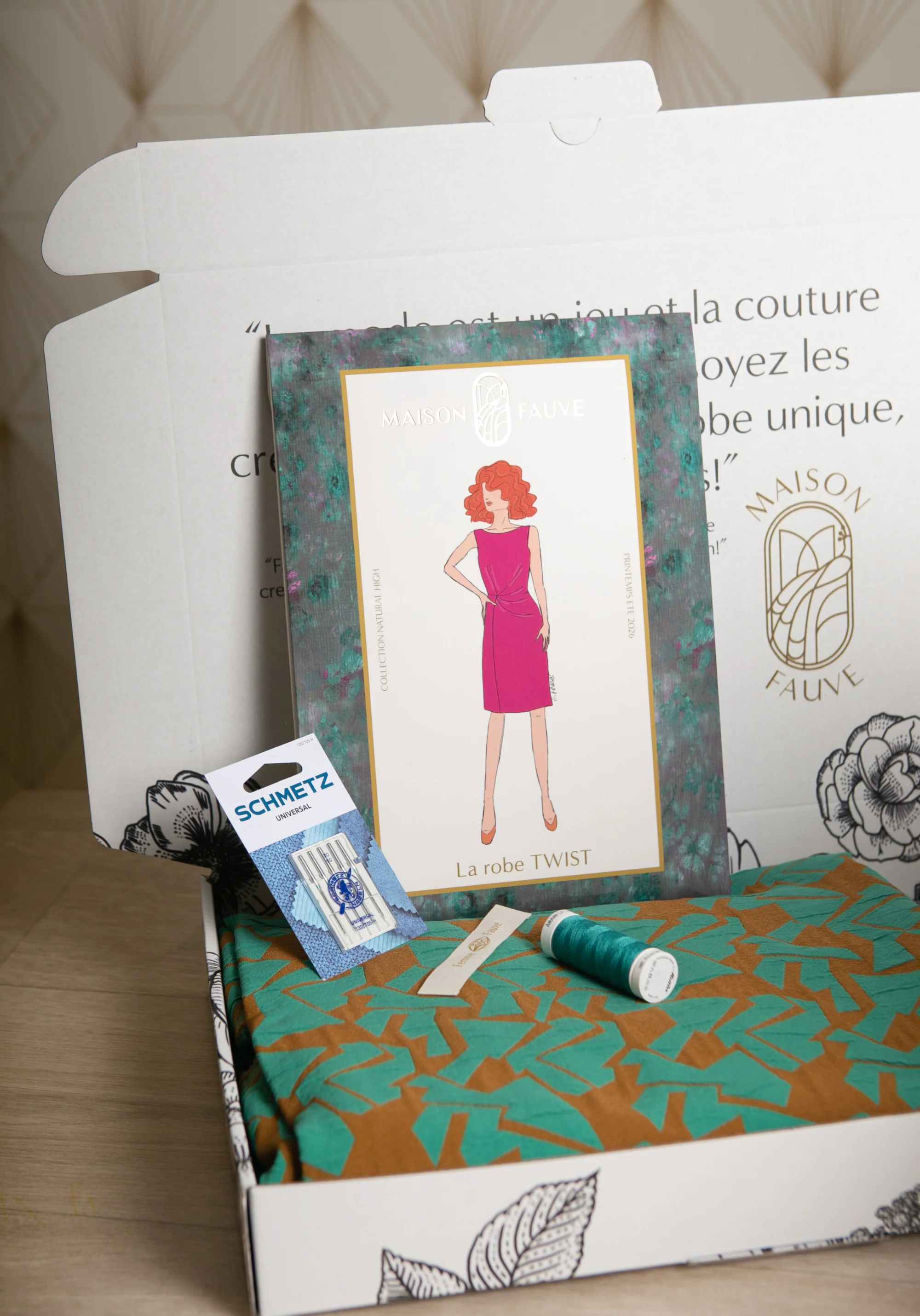 Box Couture - La Robe Drapée Twist - Image 17