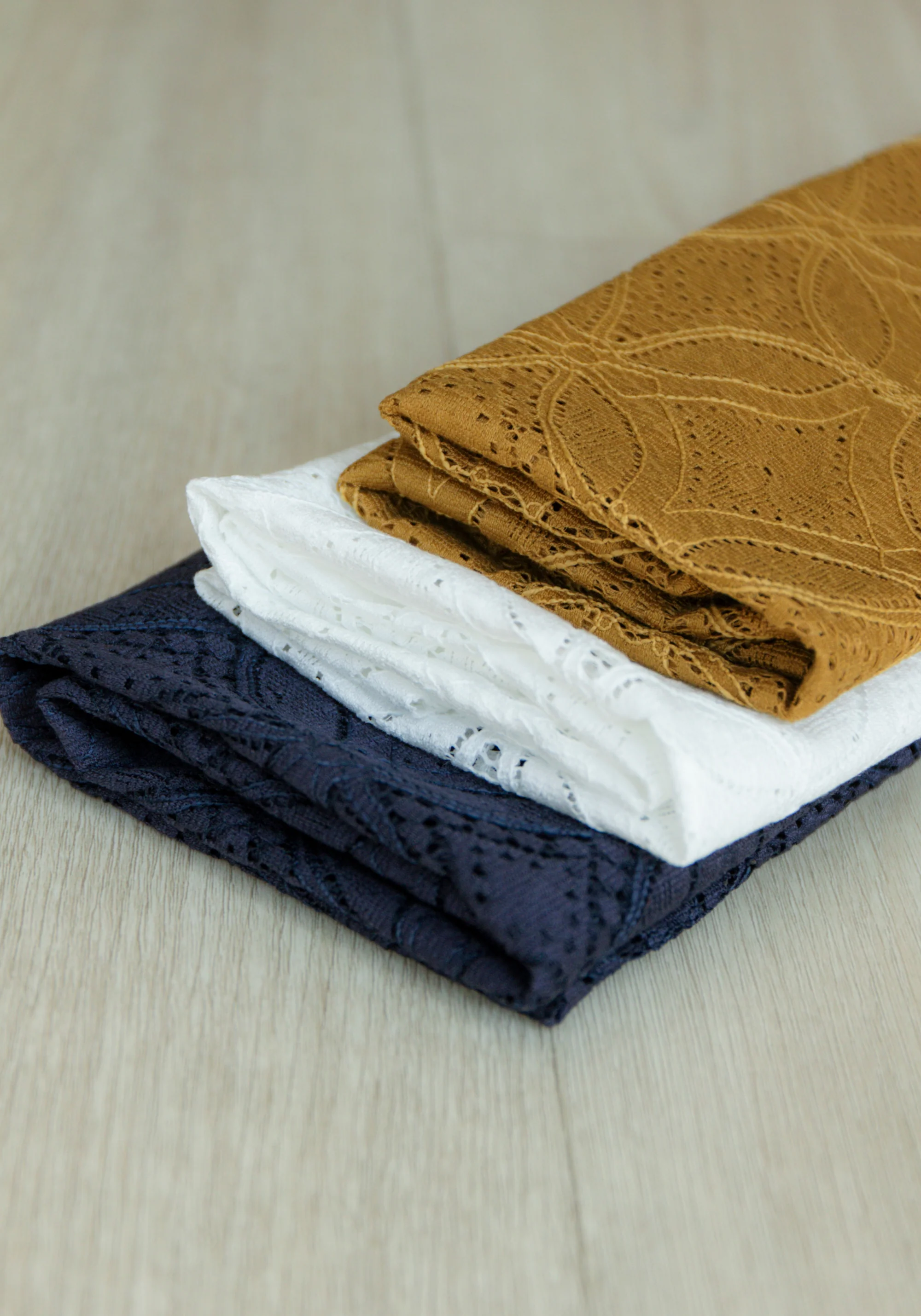 COUPON 30 cm - Tissu dentelle Botanica - Smoky Blue - Image 13