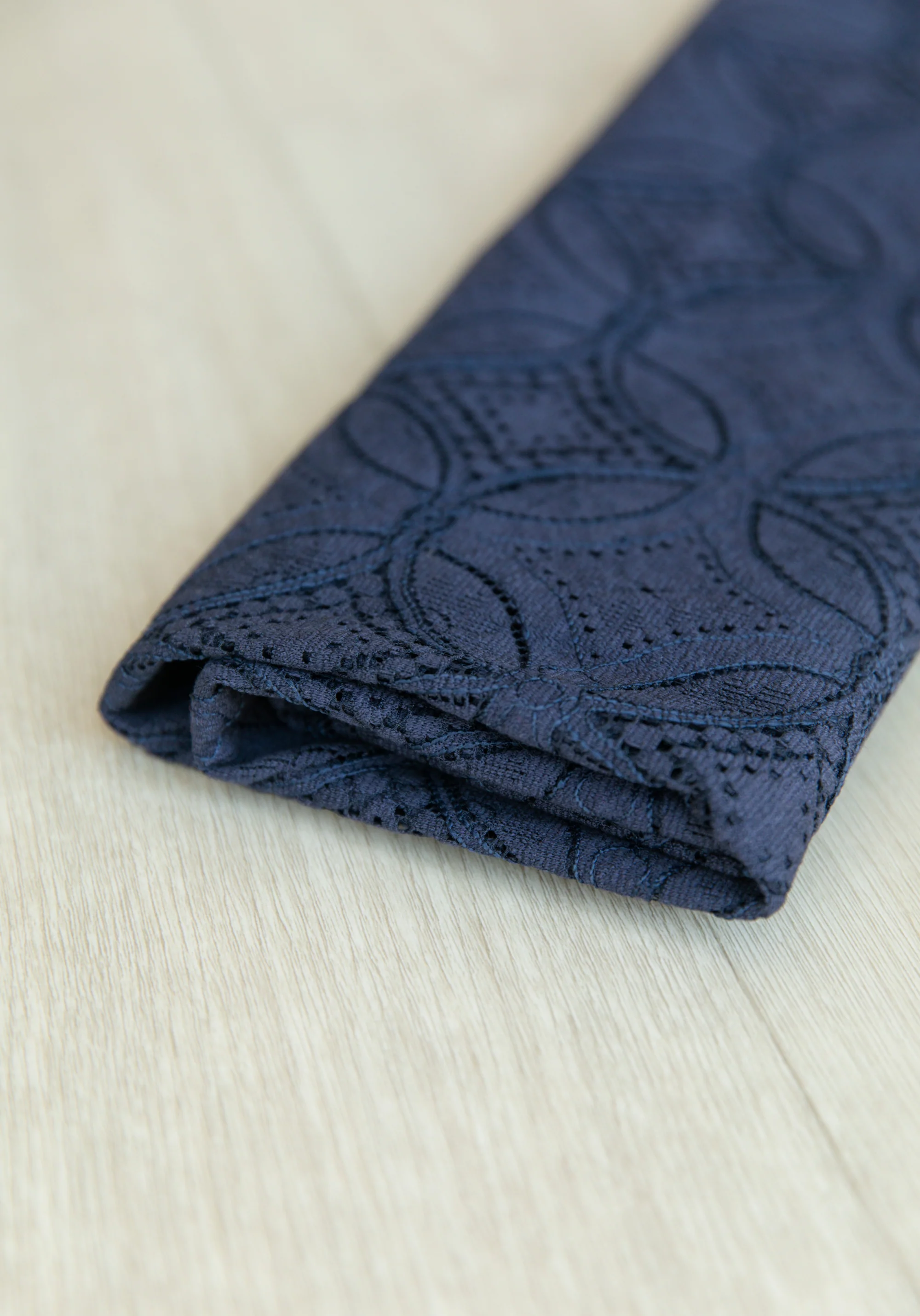 COUPON 30 cm - Tissu dentelle Botanica - Smoky Blue - Image 19