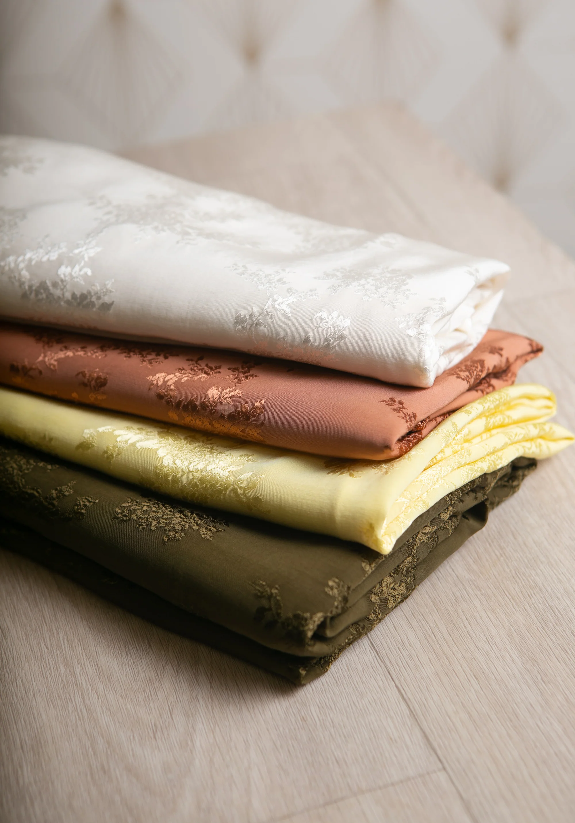 Tissu jacquard de viscose Poésie - Plusieurs couleurs - Image 22