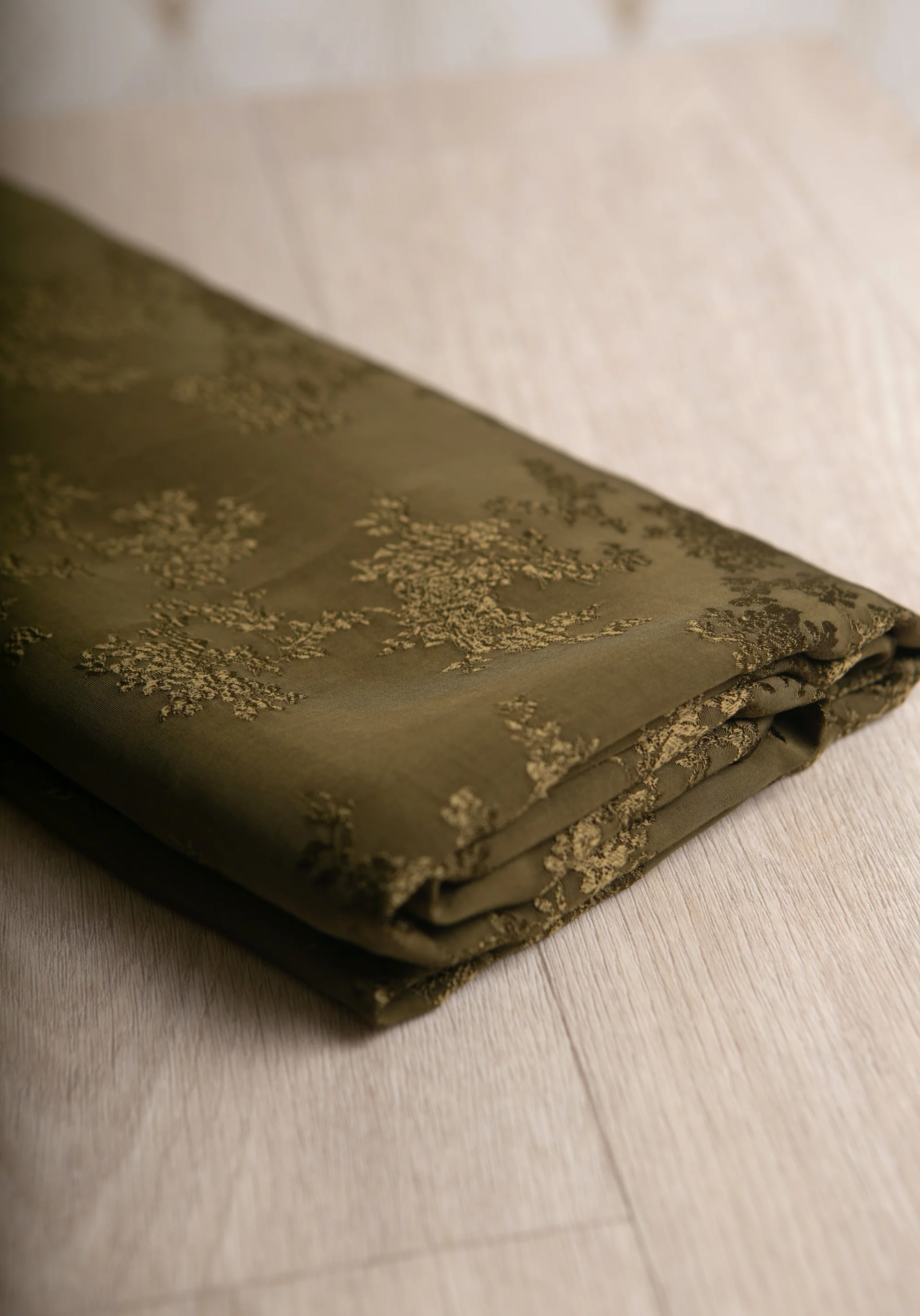 Tissu jacquard de viscose Poésie - Plusieurs couleurs - Image 32