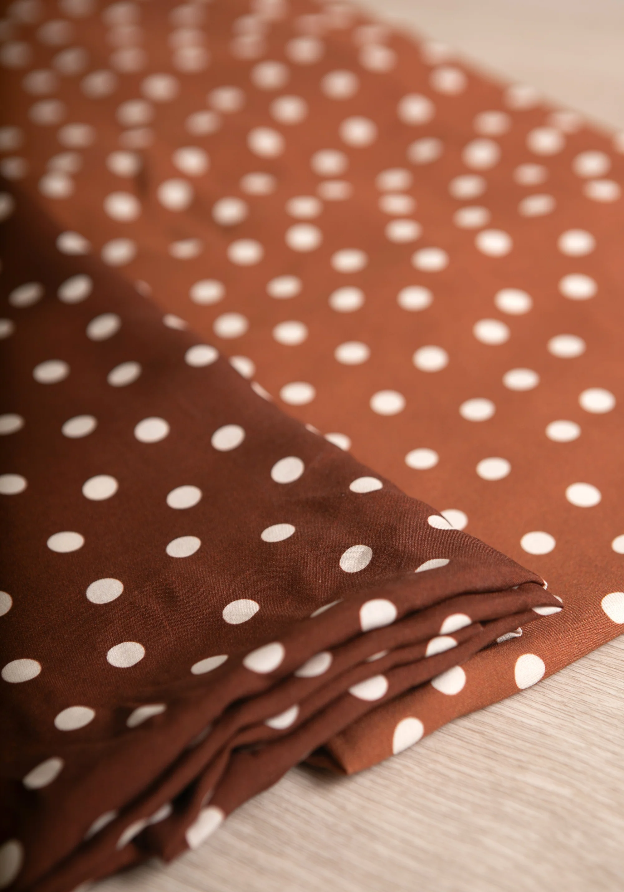 Tissu popeline de viscose imprimée Lunares - Plusieurs coloris - Image 49